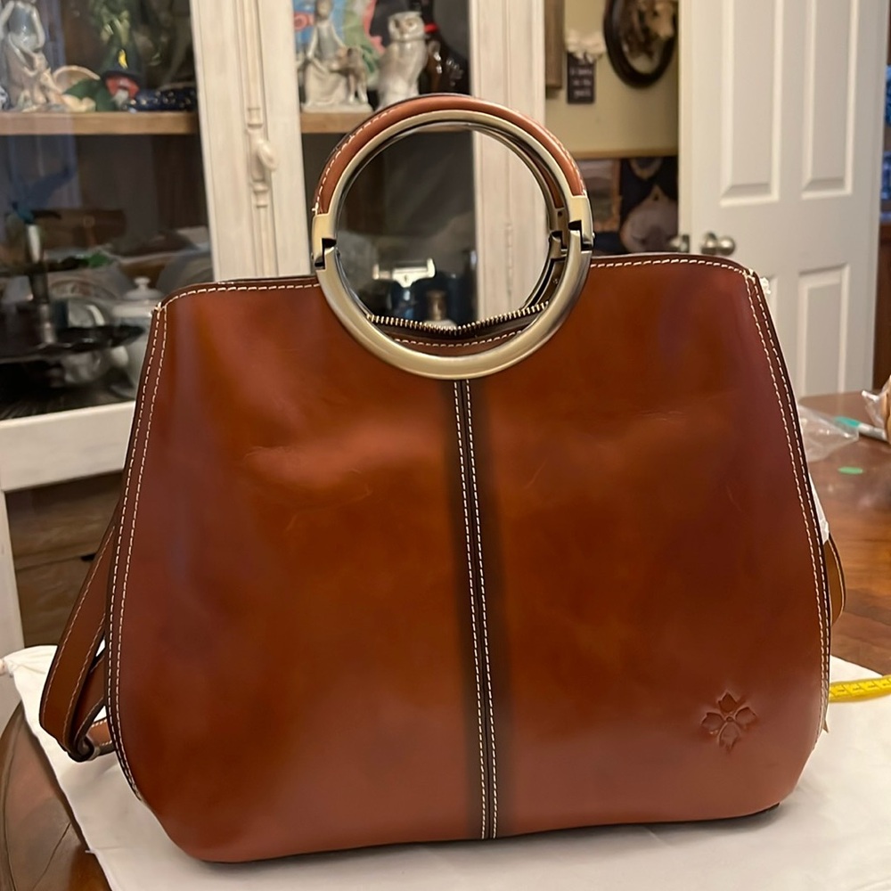 Heritage Collection Leather Bag with Gold Details